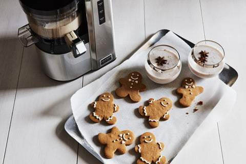8 Christmas Juice Recipes For a Healthy Holiday 8 Christmas Juice Recipes For a Healthy Holiday