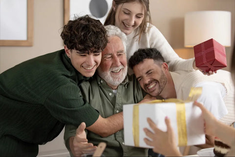 20 Ideas de Regalos para el Día del Padre (Útiles y Originales)