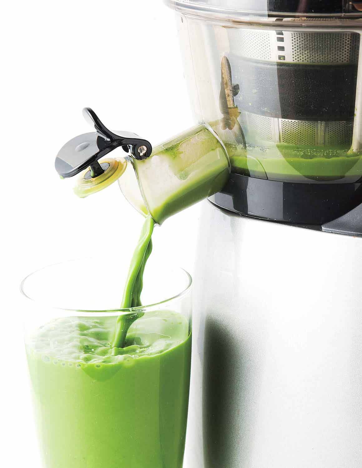 Easy Juicing Recipes for Beginners {Cold Press Juice} - The Girl on Bloor